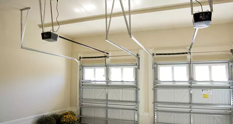 Residential Emergency Garage Door Repair in The Villages, FL